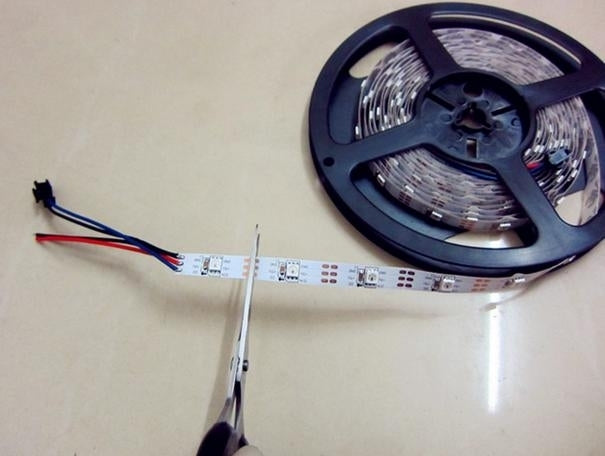 VENDU = VENDU Bande LED 5 mètres - Pixel Color - 5 volts - WS2811IC