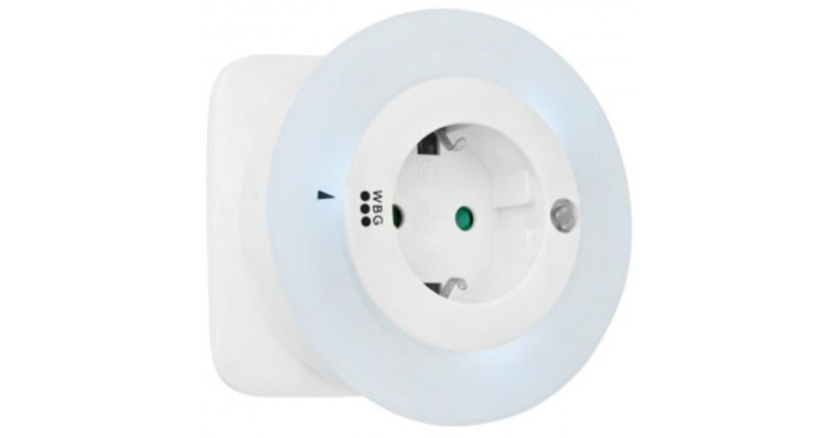 LED night light with twilight sensor