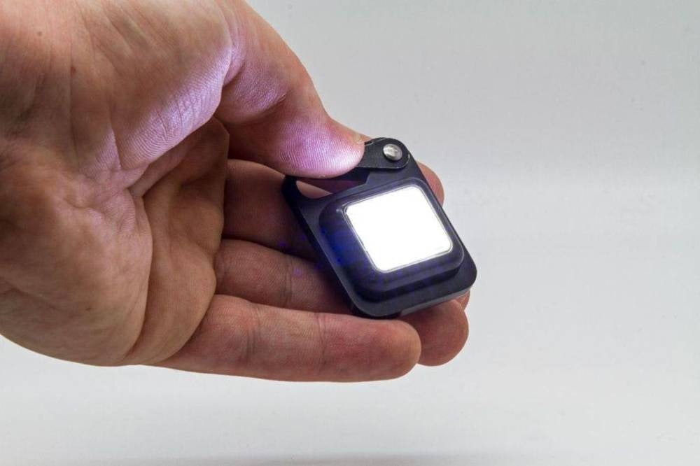 LED Flashlight Keychain - White/Red - Rechargeable