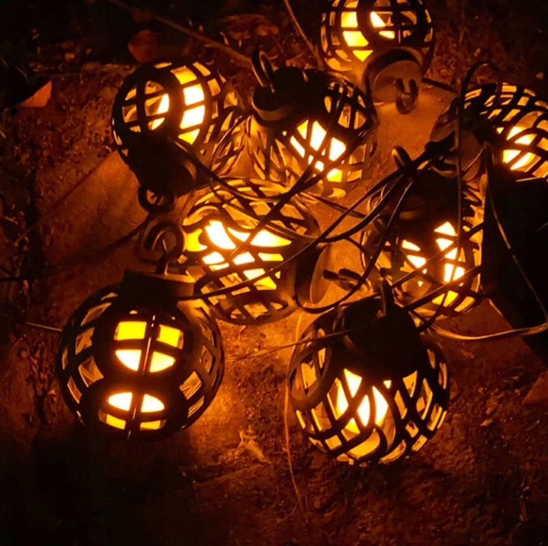 Solar LED garland - 8 bulbs - Flame effect