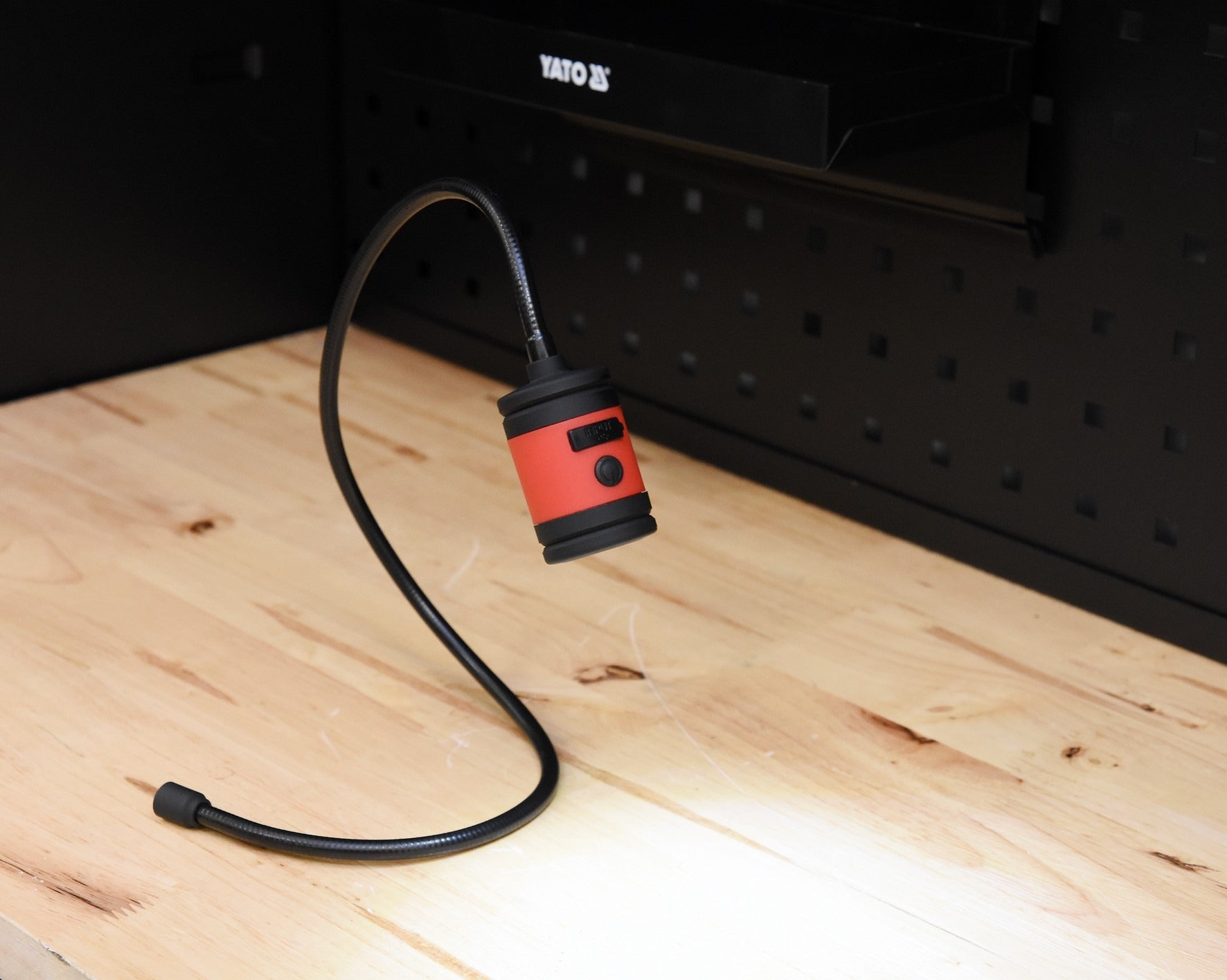 Magnetic work light - IP54 - 3W - 100 lumens - USB connection
