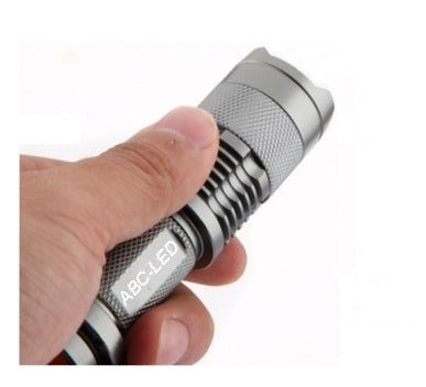 Torch LED 300 Lumens zaklamp mini silver 9.3 CM